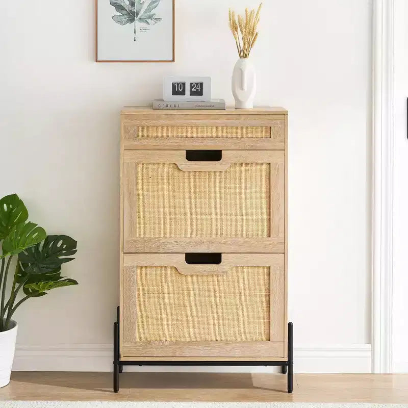 Scarpiera con anta a ribalta | Frontale in rattan, Gambe in metallo | Rovere / Ferro nero+Rovere / Nero | Contiene 12 paia