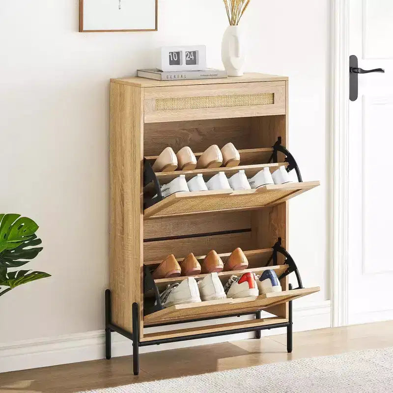 Scarpiera con anta a ribalta | Frontale in rattan, Gambe in metallo | Rovere / Ferro nero+Rovere / Nero | Contiene 12 paia