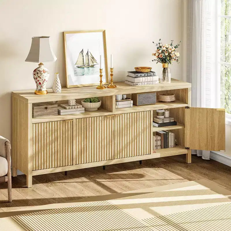 Credenza vintage a canne in noce, 4 ante, 167 cm