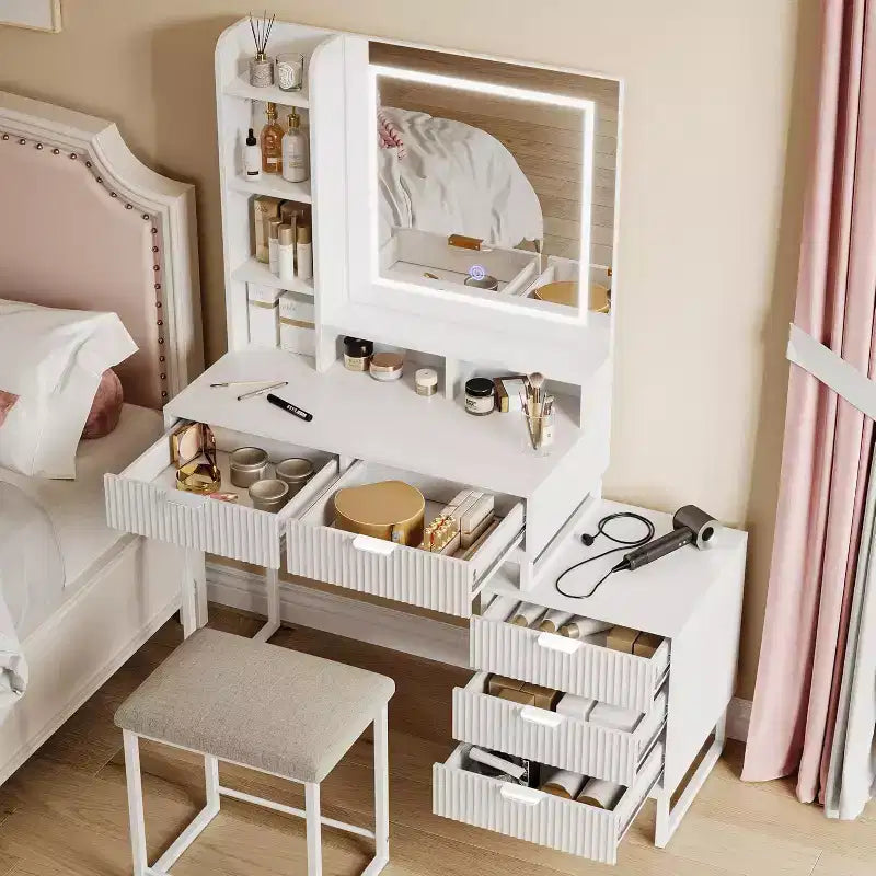 Toeletta per il trucco con specchio illuminato e sgabello – Oro / Bianco, 1 persona