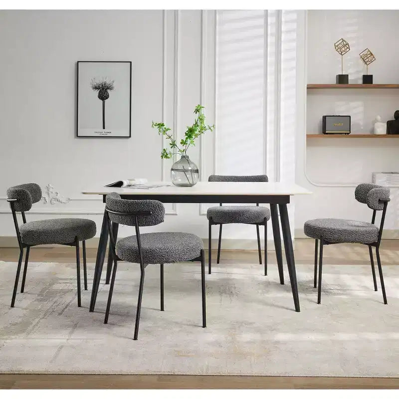 Sedia da pranzo Barrel Back, set da 2 – Bouclé grigio chiaro, gambe nere, 1 posto