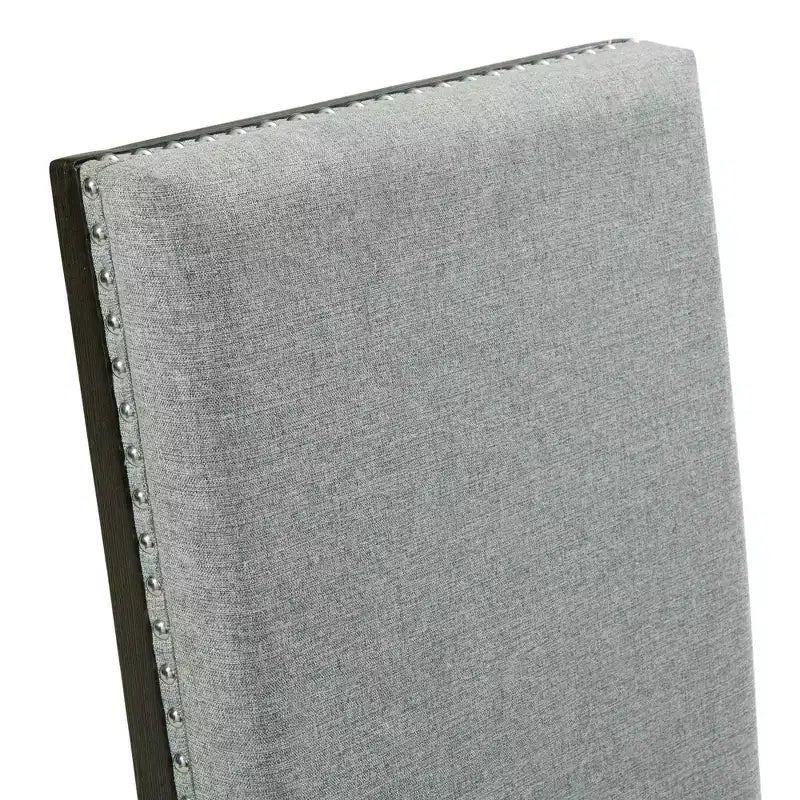 Poltrone imbottite grigie con borchie, gambe in filo metallico – Set da 2